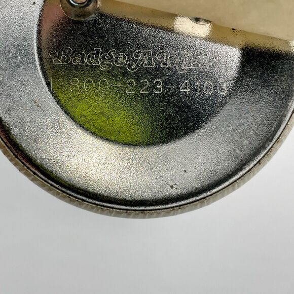 Lot of 2 Vintage 80s 90s Funny Pin Back Buttons - "I'm a chocoholic" - Picture 4 of 4